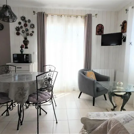 Gastes, 2 Pièces, 2 Personnes - Fr-1-360-581 Casa vacanze